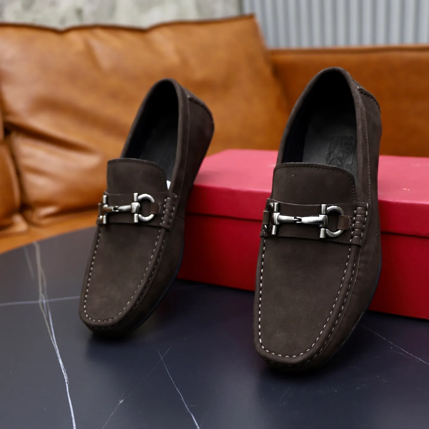 Men's men's shoes 💰462💰🙅‍♂️🙅‍♂️🙅‍♂️Niuli Brand: Ferragamo Standard code: Men's code 38/44 (45 customized) Grade: Same style as the official website Material: Original imported cowhide leather lining Original wear-resistant lightweight outsole Style category: Men's casual slip-on shoes Doudou shoes Noble luxury brand elements, top luxury color: actual picture color